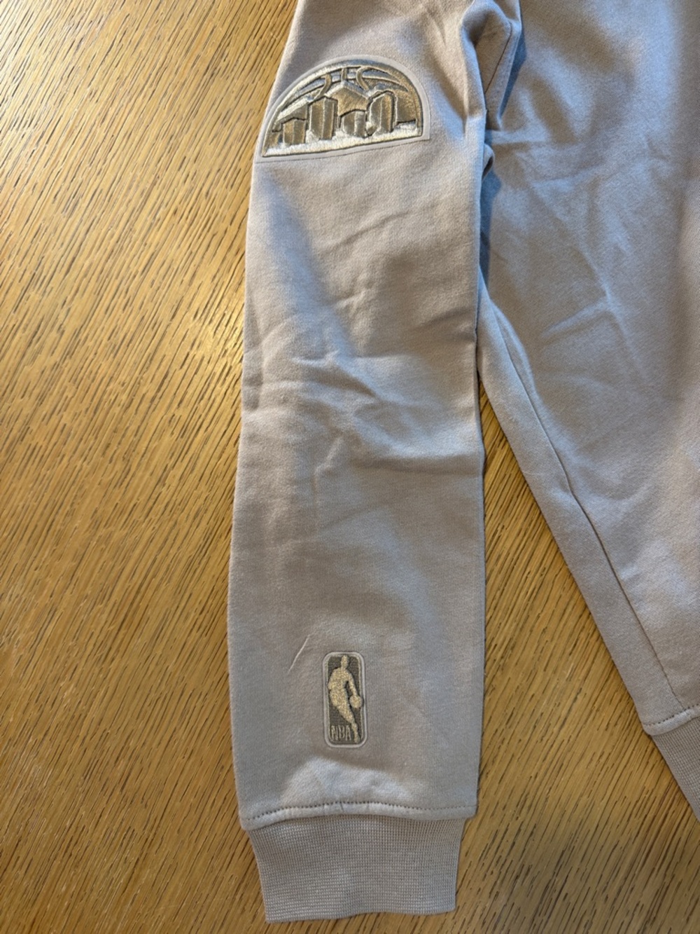 Pro Standard Denver Nuggets Taupe Hoodie Youth Medium NBA - Picture 4 of 6